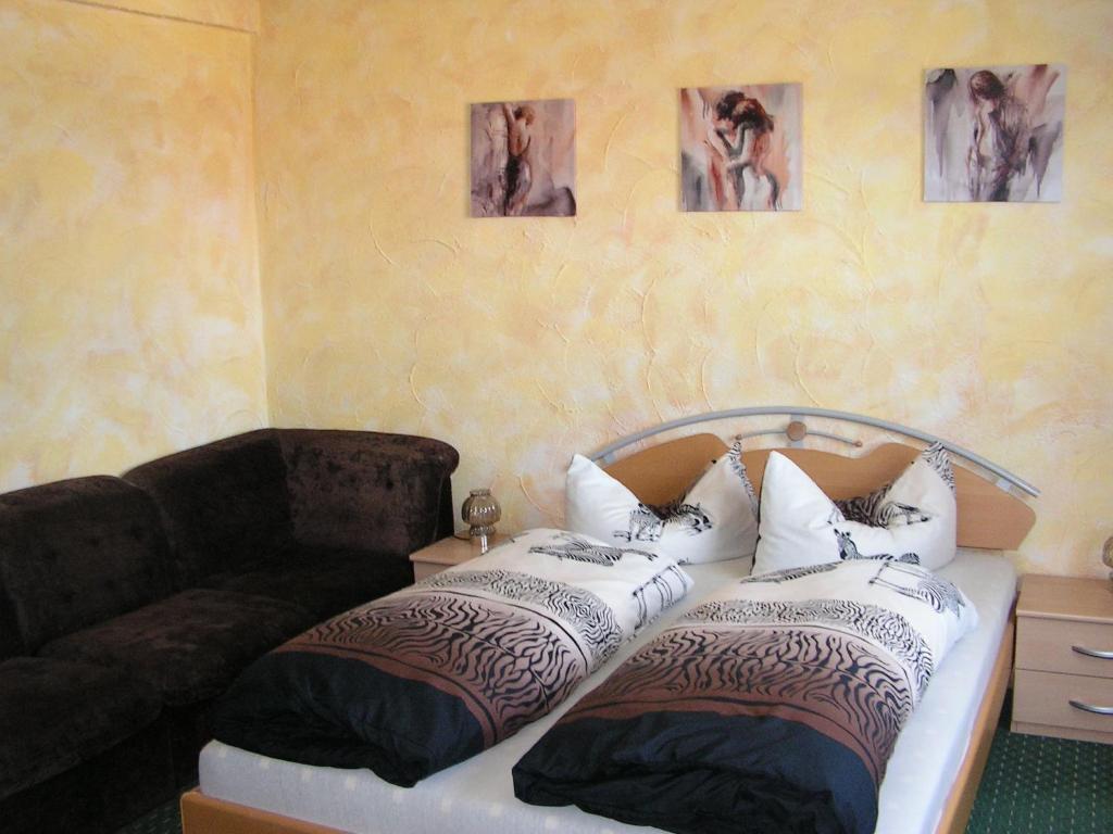 Hotel Sternen Lenzkirch Room photo